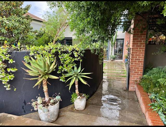 4 BEDROOM PROPERTY TO RENT IN MIDLANDS ESTATE